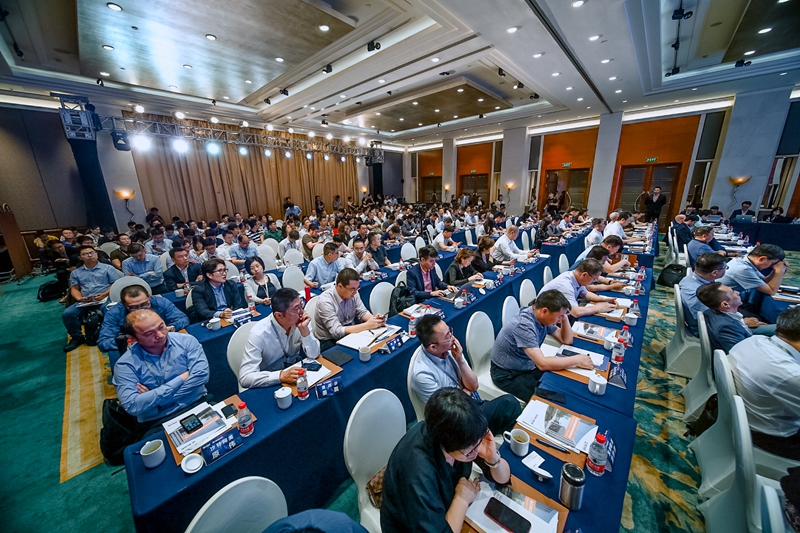 明日控股舉辦&ldquo;知行合一、產(chǎn)融升級(jí)&rdquo;主題沙龍暨2019年客戶答謝晚宴