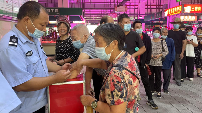 浦江農(nóng)批市場(chǎng)開展&ldquo;迎國(guó)慶 興市場(chǎng)&rdquo;感恩回饋活動(dòng)